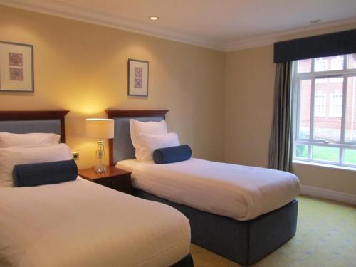 room-image