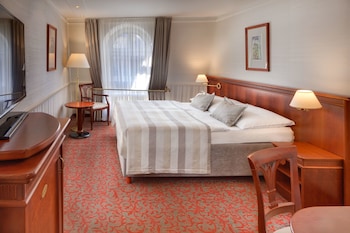 room-image