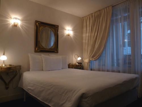 room-image