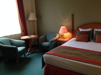 room-image