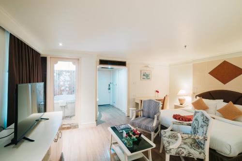 room-image