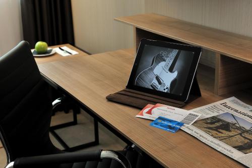 room-image