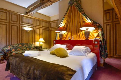 room-image