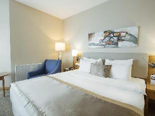 room-image