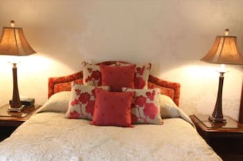 room-image