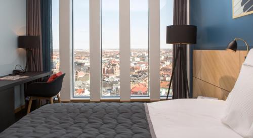 room-image