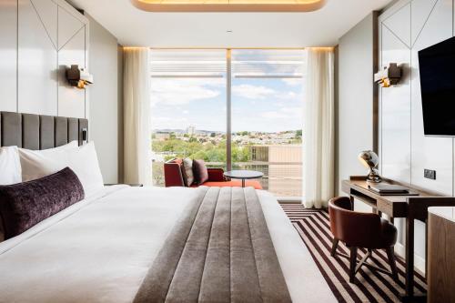 room-image