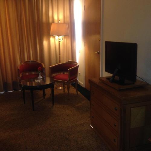 room-image