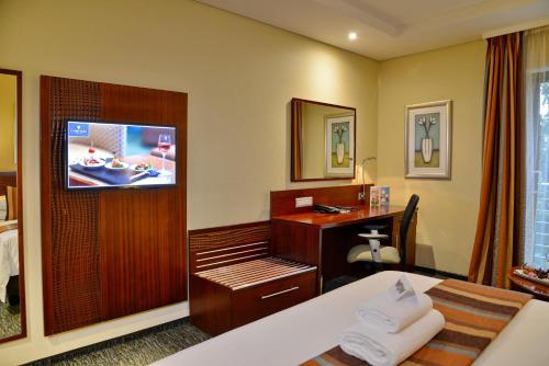 room-image