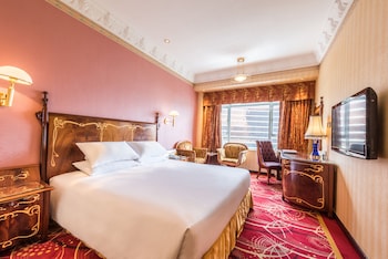 room-image