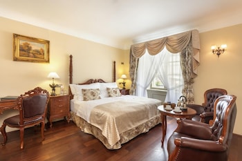 room-image