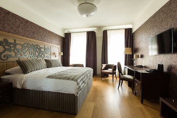 room-image