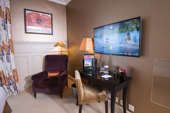 room-image