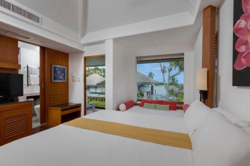 room-image