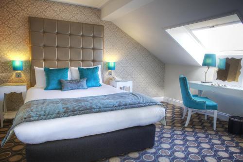 room-image