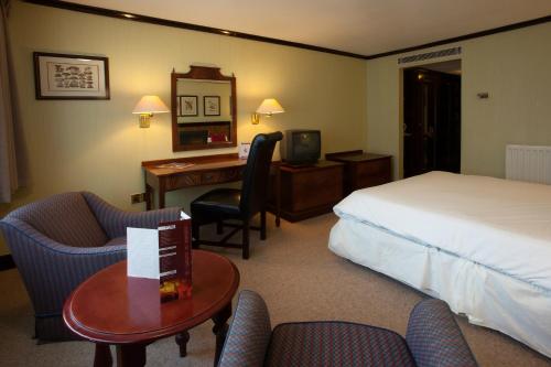 room-image