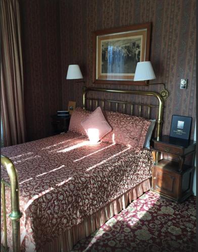 room-image