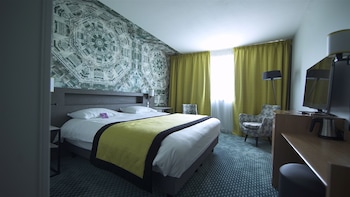 room-image