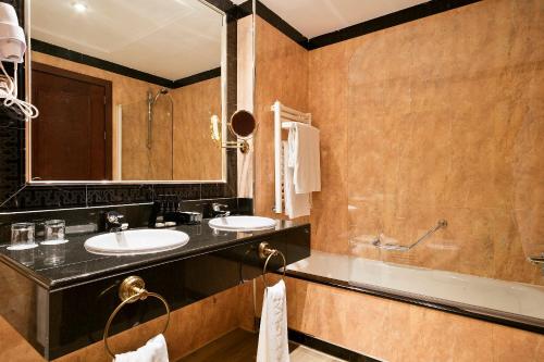 room-image