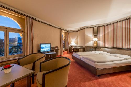room-image