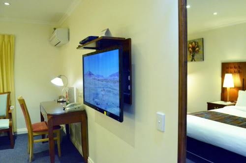 room-image