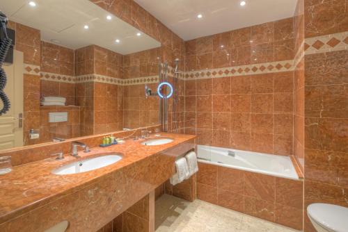 room-image