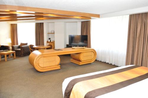 room-image