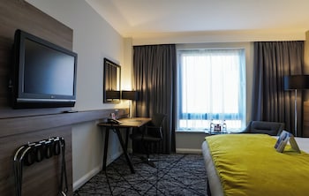 room-image