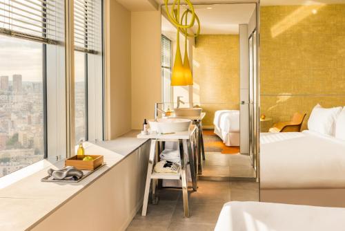 room-image