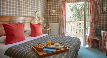room-image