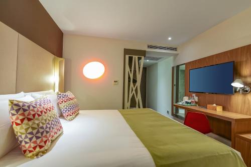 room-image