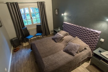 room-image