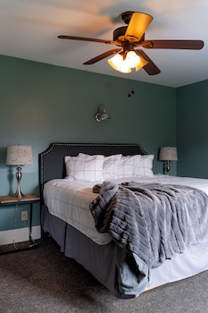 room-image
