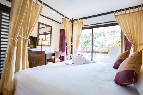 room-image