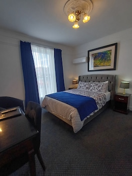 room-image