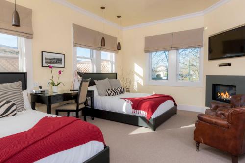 room-image