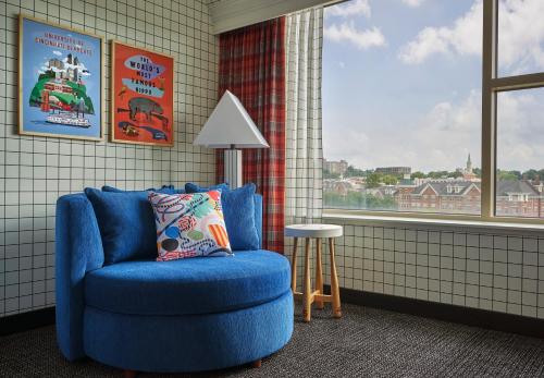 room-image
