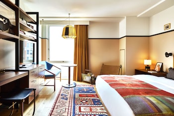 room-image