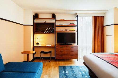 room-image
