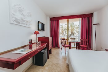 room-image