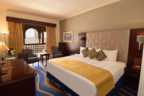 room-image
