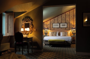 room-image