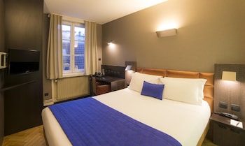 room-image