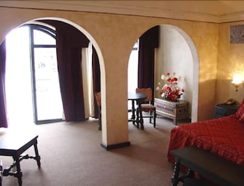 room-image