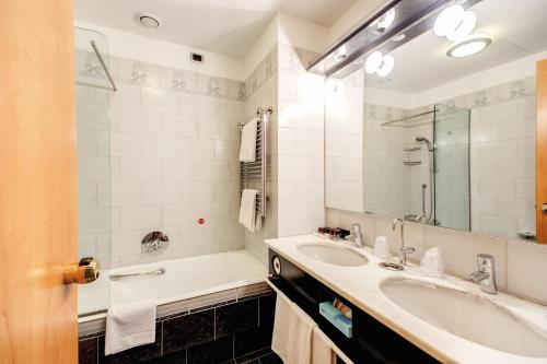 room-image