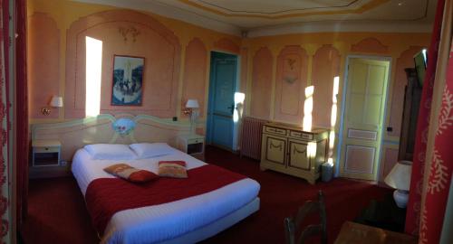 room-image