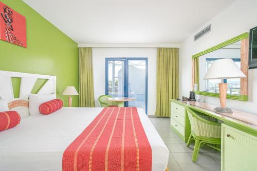 room-image