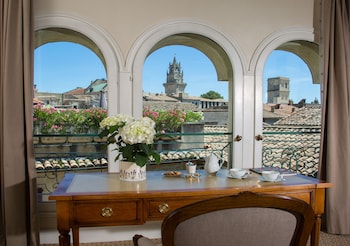 room-image