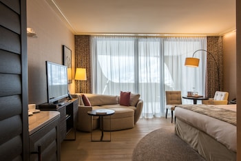 room-image