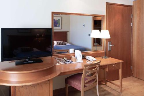 room-image